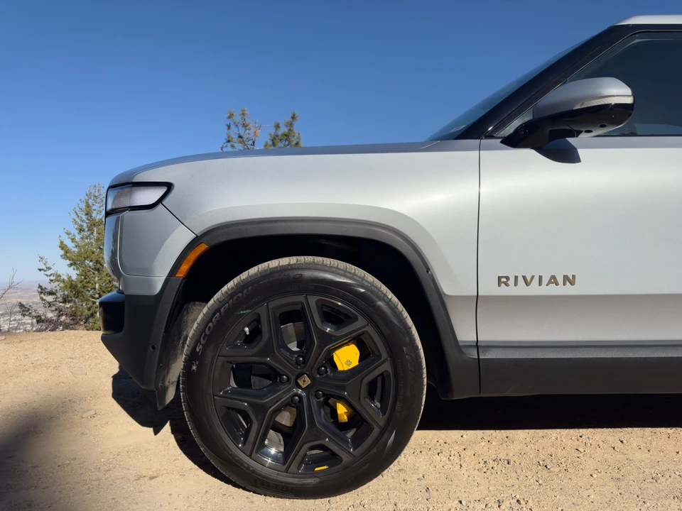 2022 Rivian R1T - Image 31 of 31