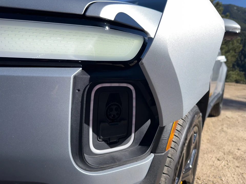 2022 Rivian R1T - Image 29 of 31