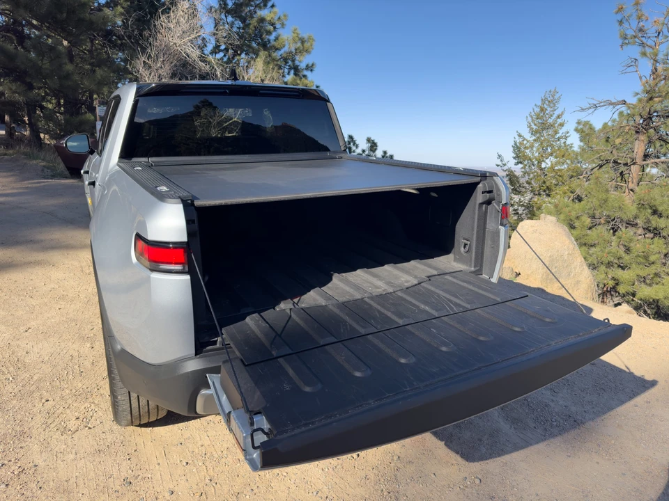 2022 Rivian R1T - Image 21 of 31