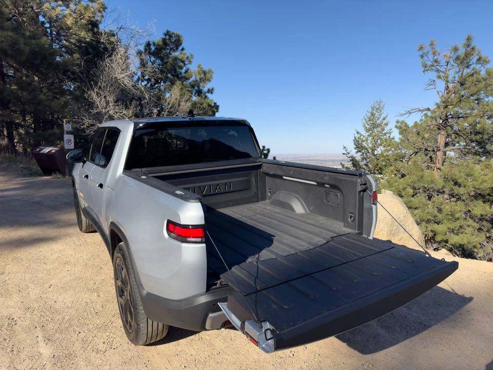 2022 Rivian R1T - Image 22 of 31