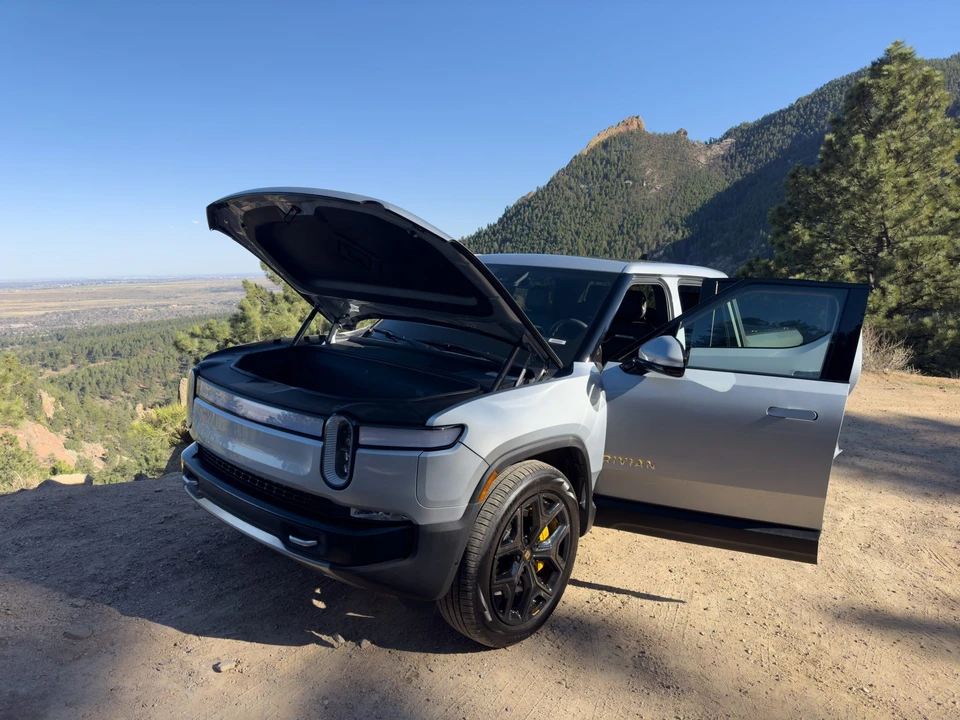 2022 Rivian R1T - Image 19 of 31
