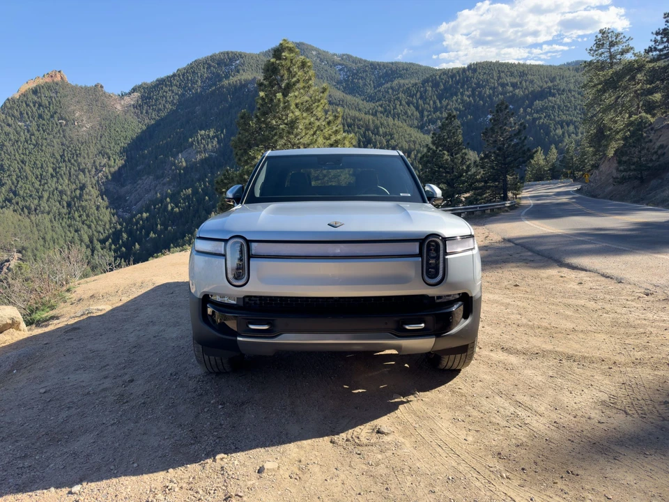 2022 Rivian R1T - Image 14 of 31