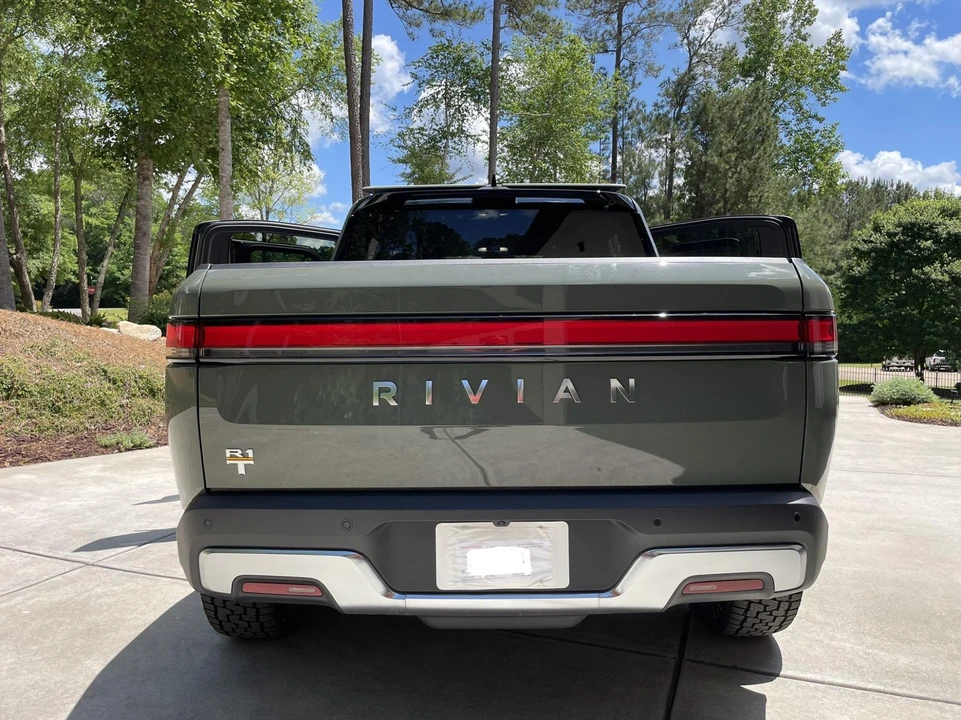 2022 Rivian R1T - Image 21 of 31