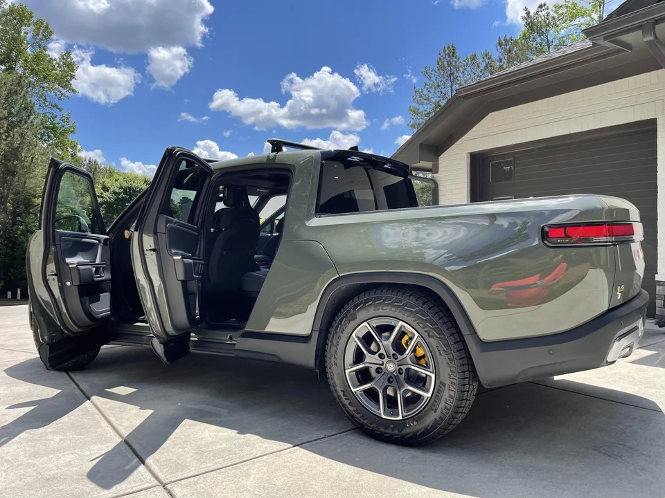 2022 Rivian R1T - Image 23 of 31