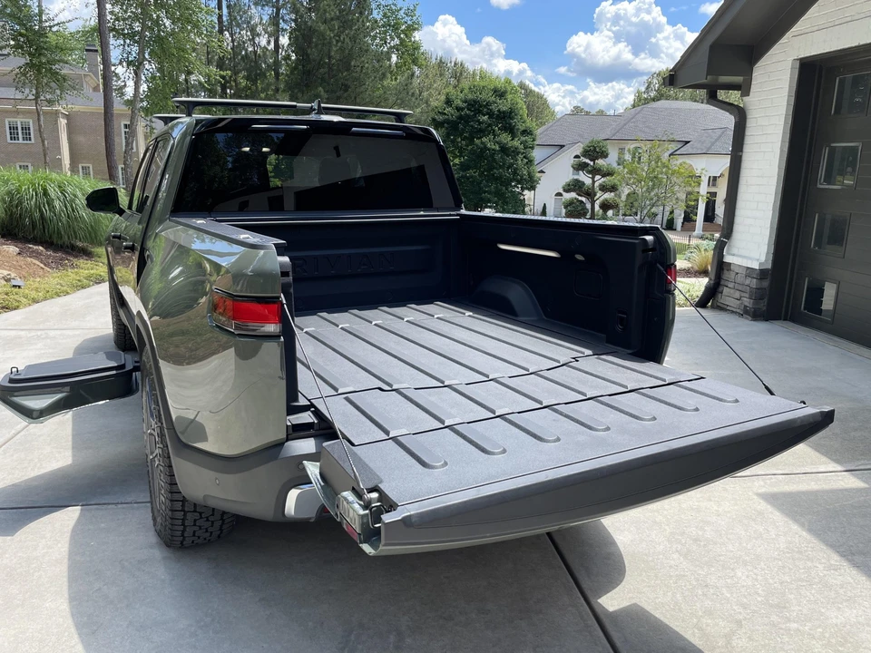 2022 Rivian R1T - Image 27 of 31