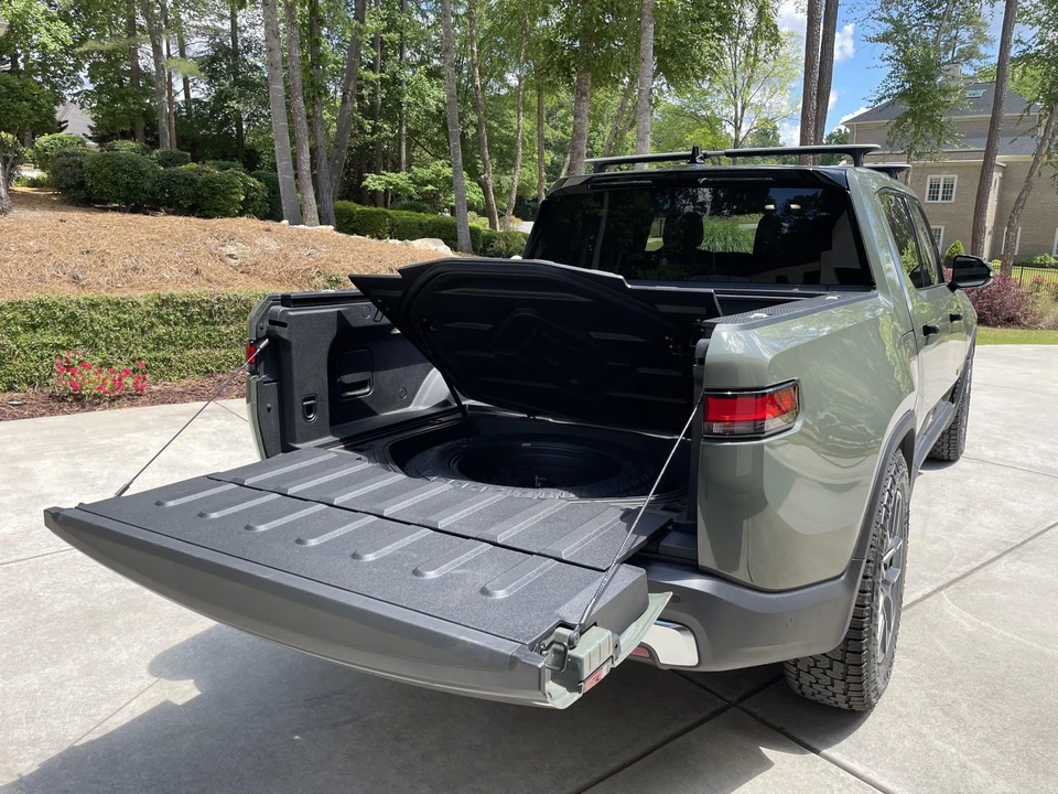 2022 Rivian R1T - Image 26 of 31