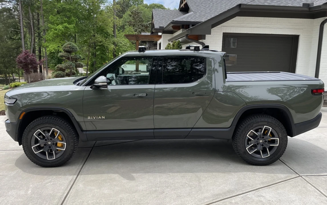 2022 Rivian R1T - Image 16 of 31