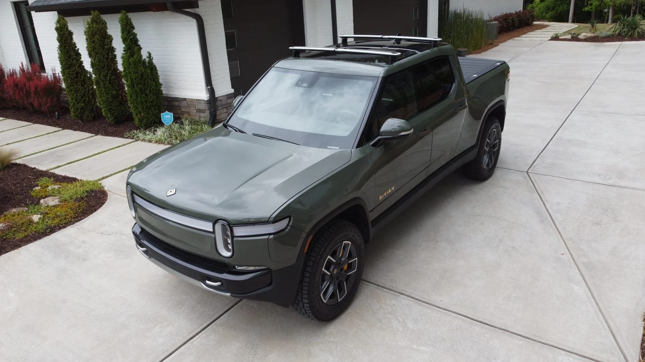 2022 Rivian R1T - Image 3 of 31