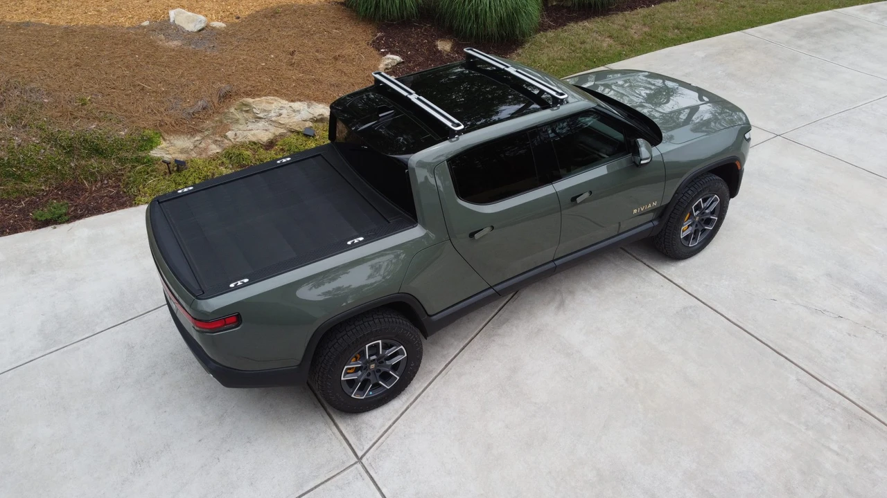 2022 Rivian R1T - Image 9 of 31