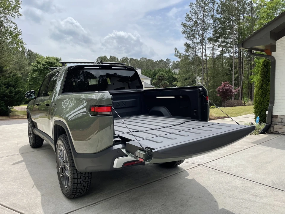 2022 Rivian R1T - Image 28 of 31