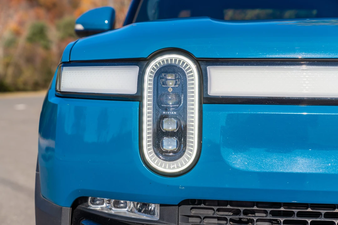 2022 Rivian R1T - Image 30 of 31