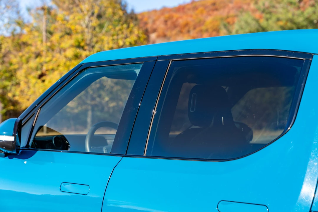 2022 Rivian R1T - Image 24 of 31