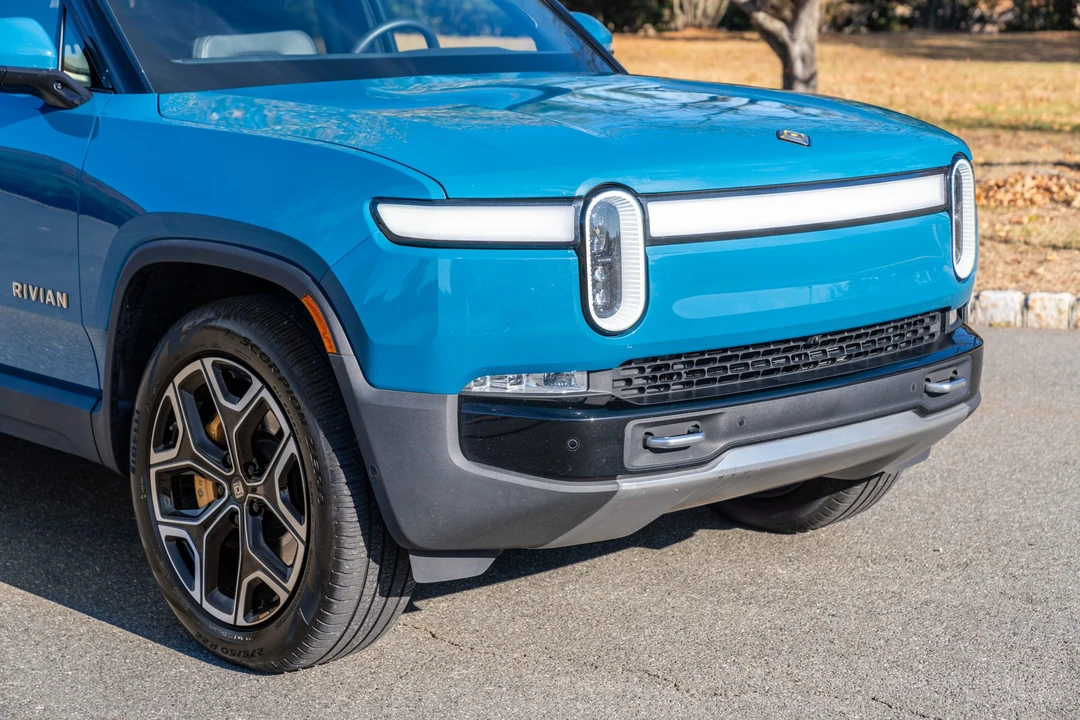 2022 Rivian R1T - Image 17 of 31