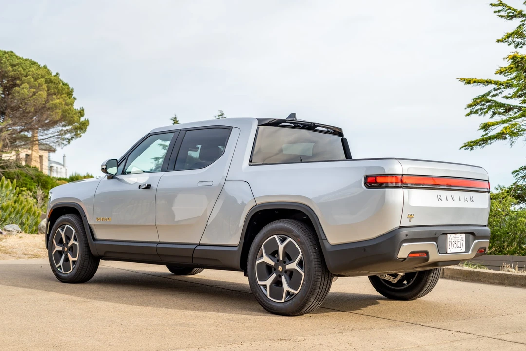 2022 Rivian R1T - Image 6 of 31