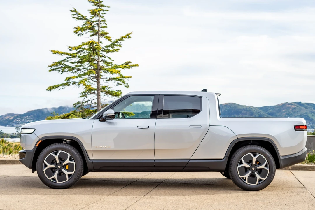 2022 Rivian R1T - Image 4 of 31