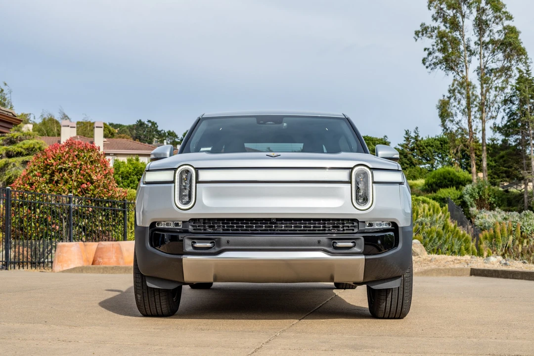 2022 Rivian R1T - Image 24 of 31