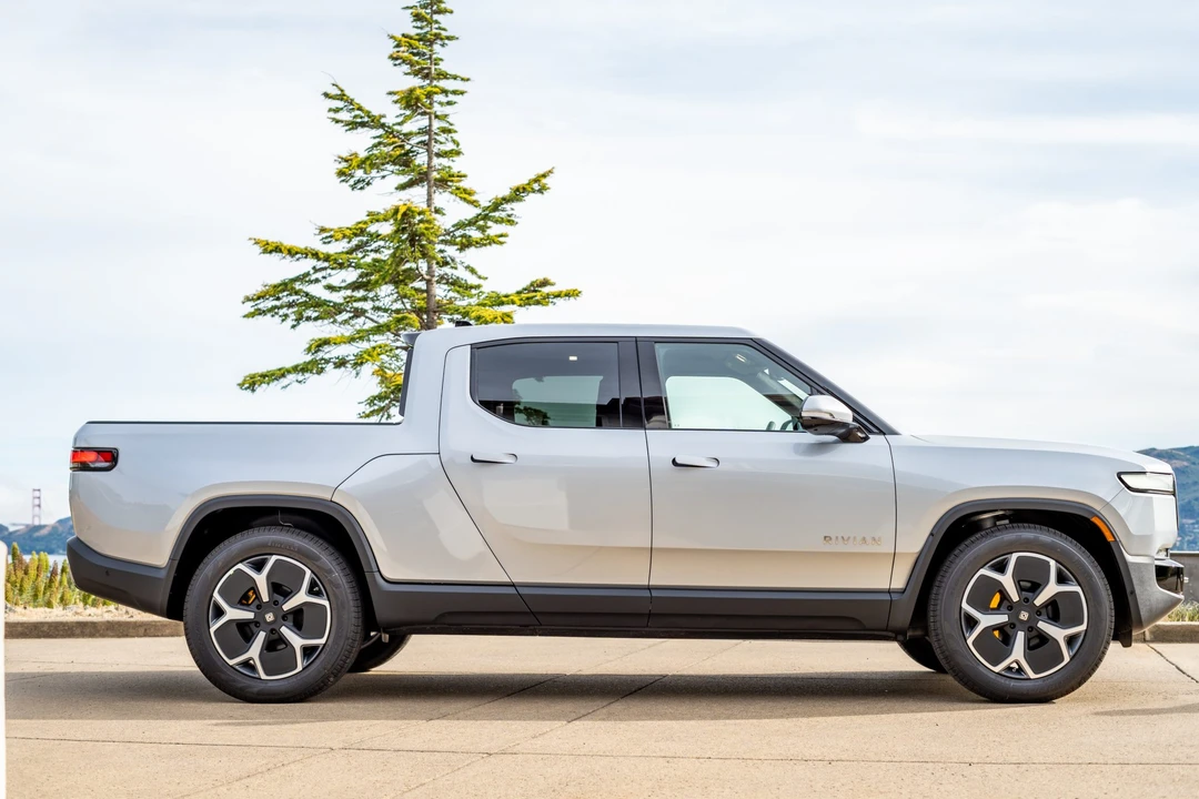 2022 Rivian R1T - Image 20 of 31