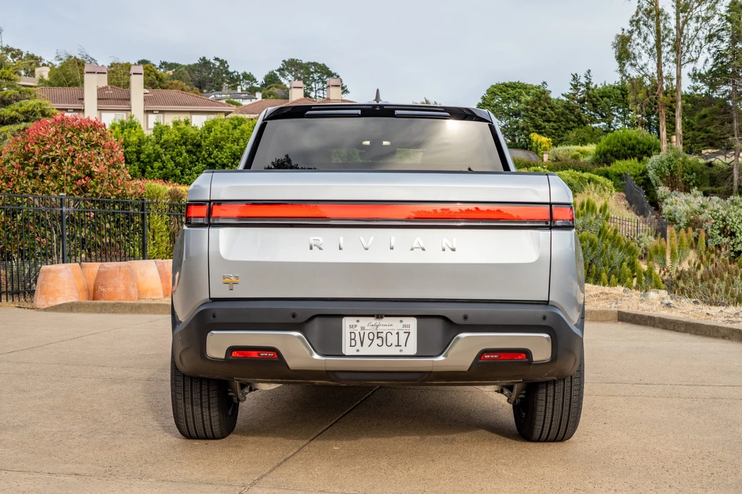 2022 Rivian R1T - Image 9 of 31