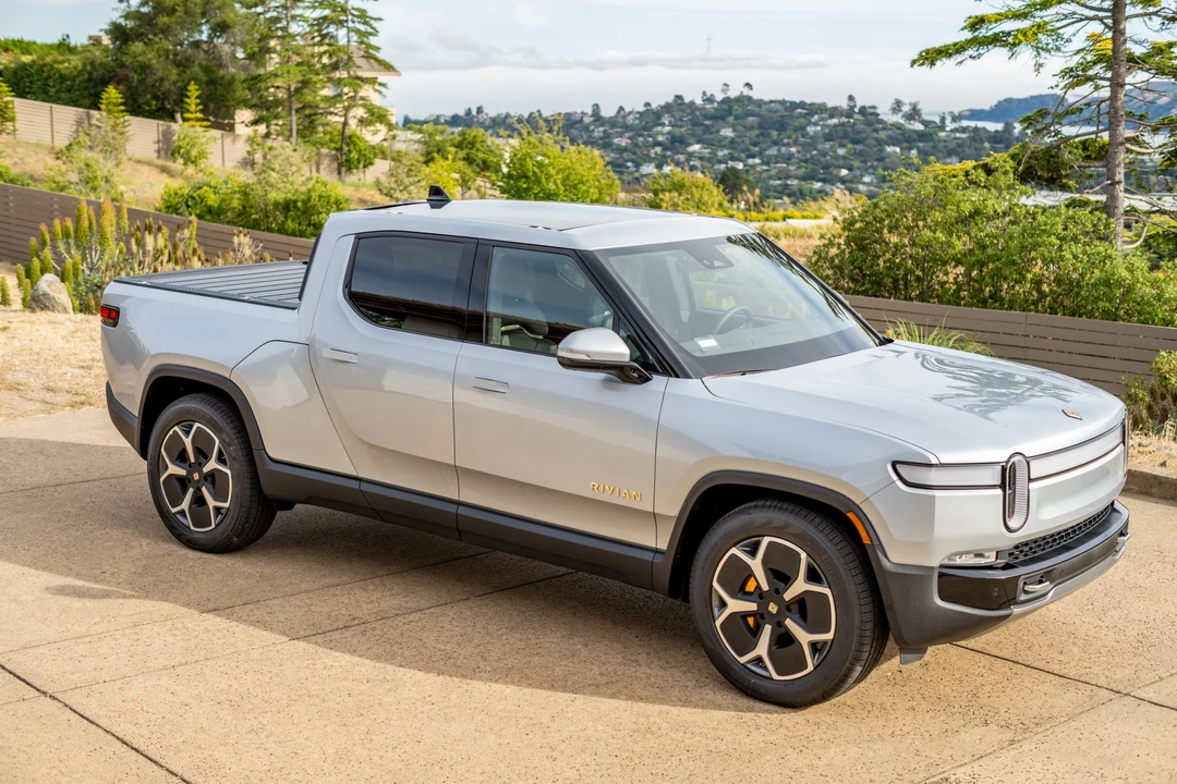 2022 Rivian R1T - Image 22 of 31