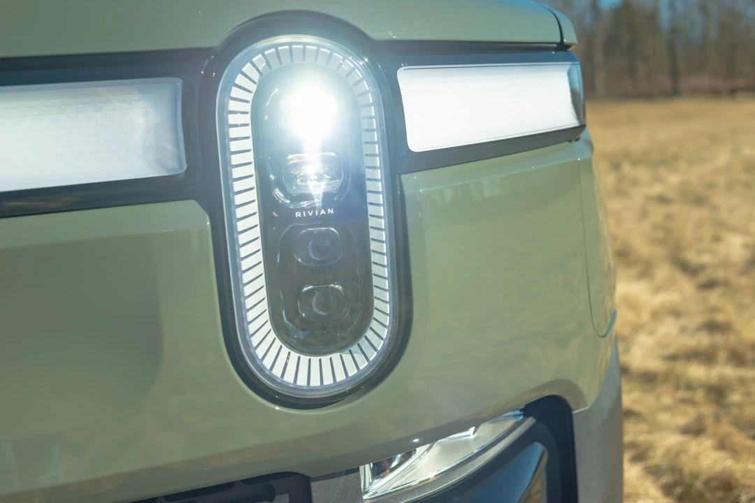 2022 Rivian R1T - Image 20 of 31