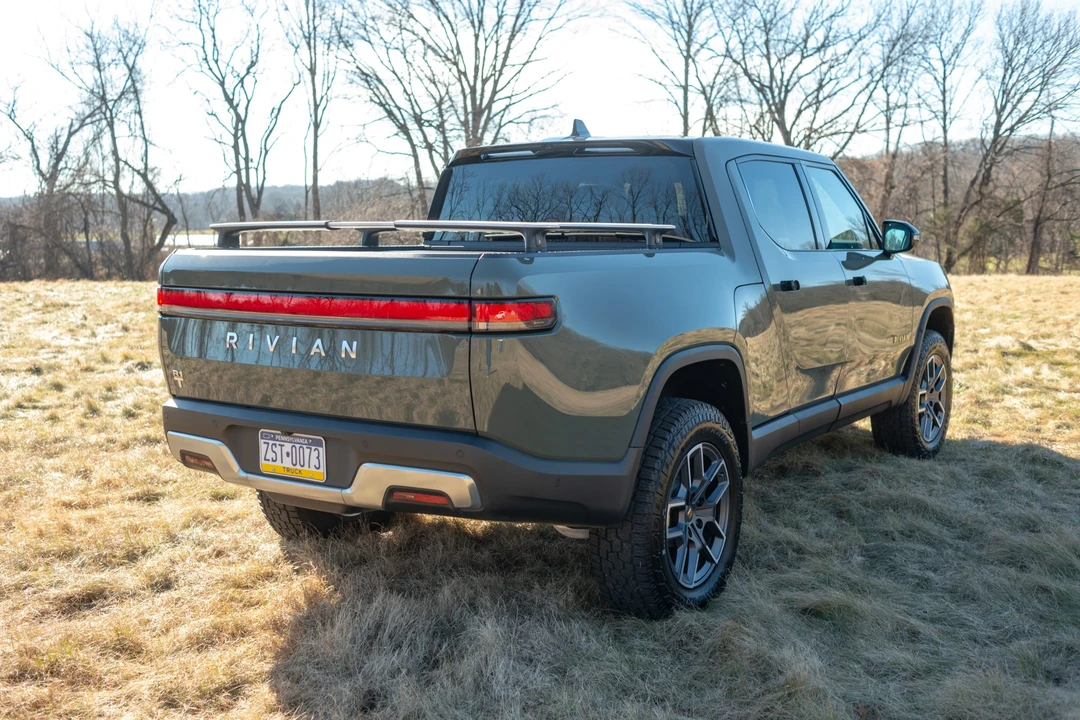2022 Rivian R1T - Image 6 of 31