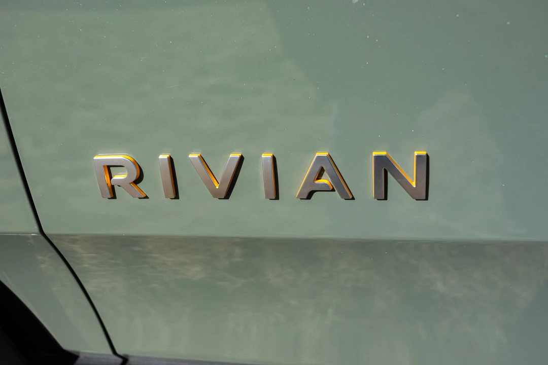 2022 Rivian R1T - Image 26 of 31