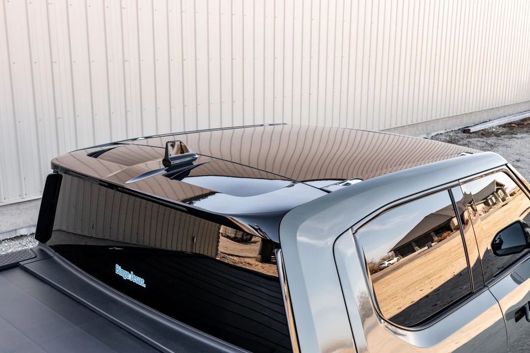 2022 Rivian R1T - Image 26 of 31