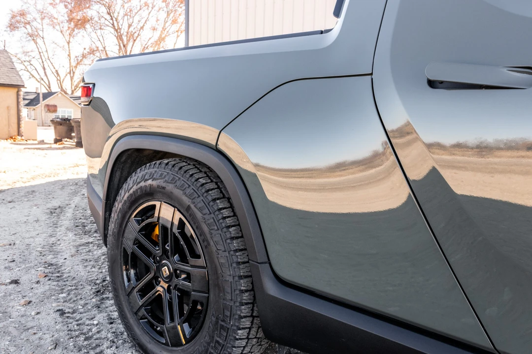 2022 Rivian R1T - Image 25 of 31