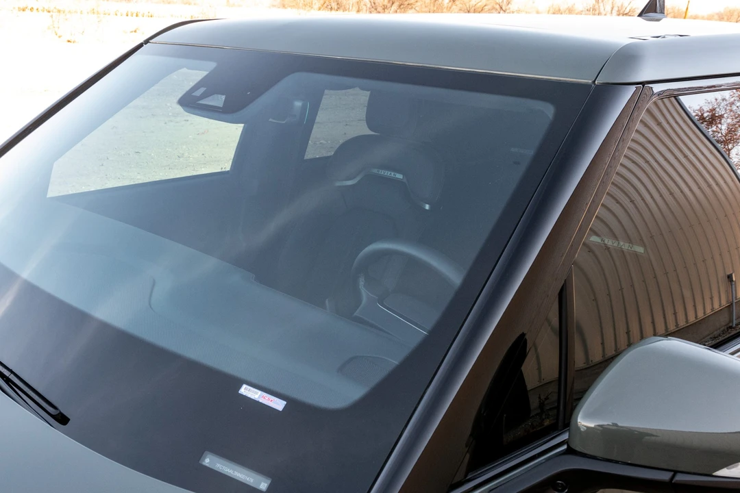 2022 Rivian R1T - Image 14 of 31