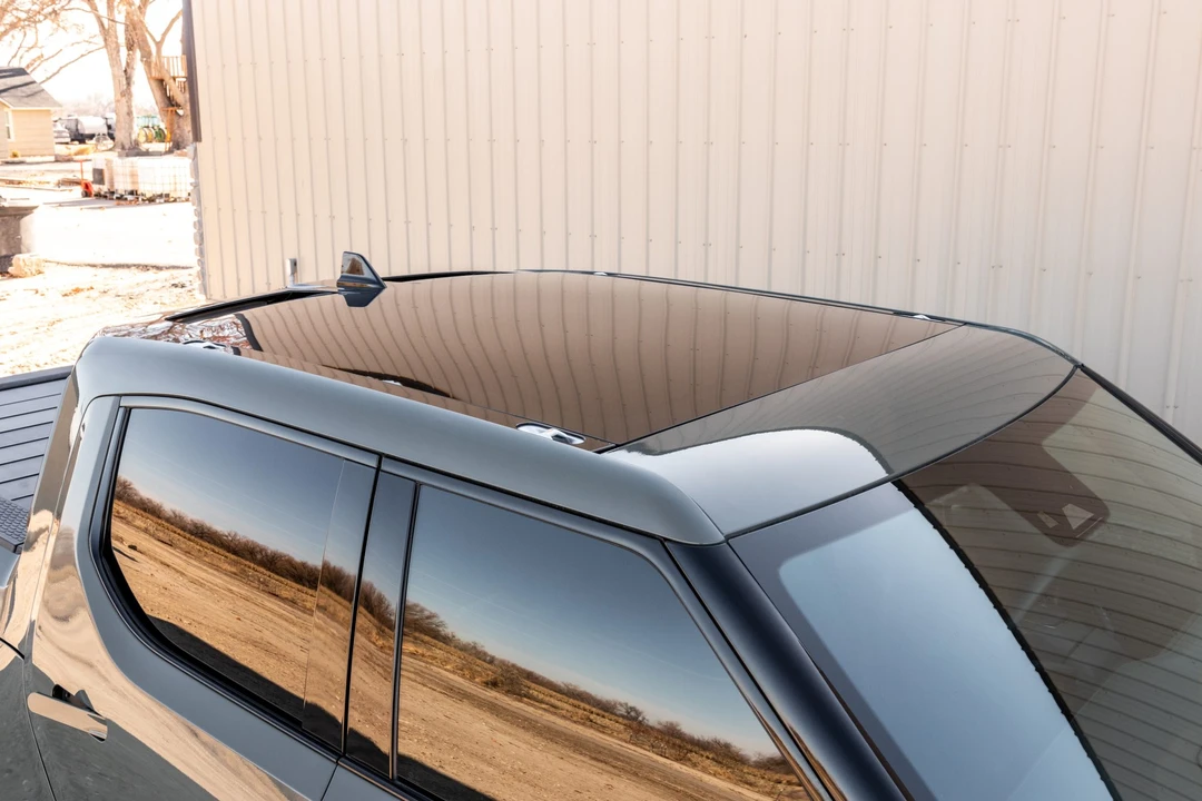 2022 Rivian R1T - Image 28 of 31