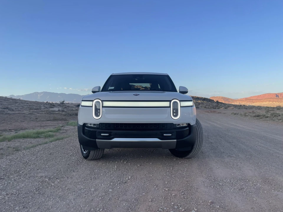 2022 Rivian R1T - Image 26 of 31