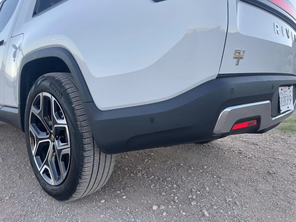 2022 Rivian R1T - Image 31 of 31