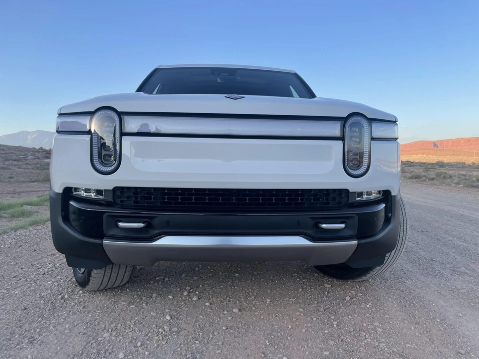 2022 Rivian R1T - Image 28 of 31