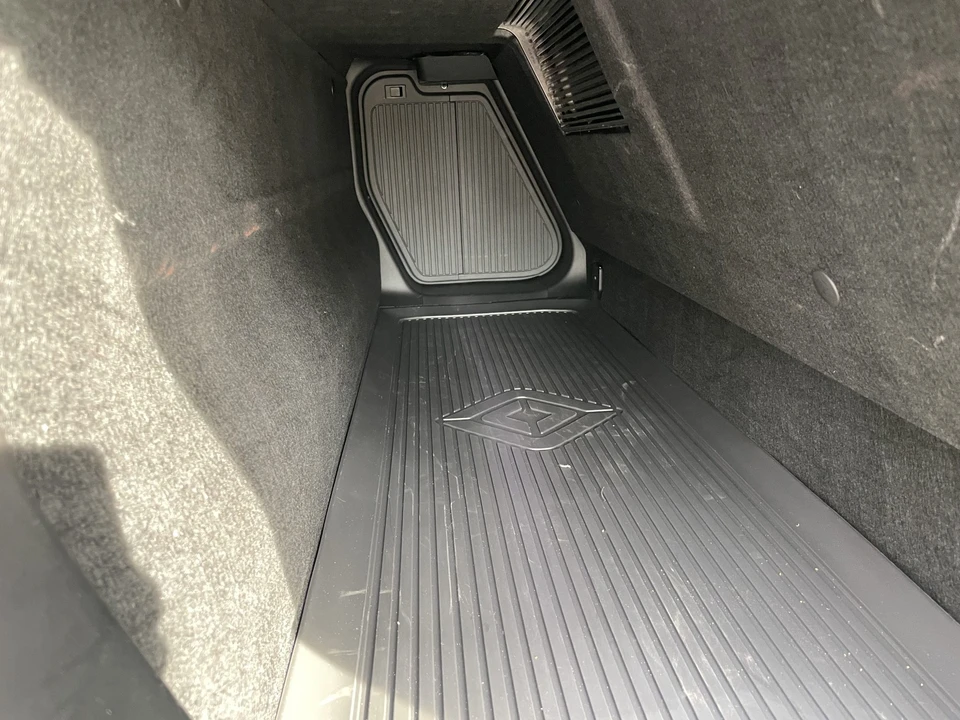 2022 Rivian R1T - Image 24 of 31