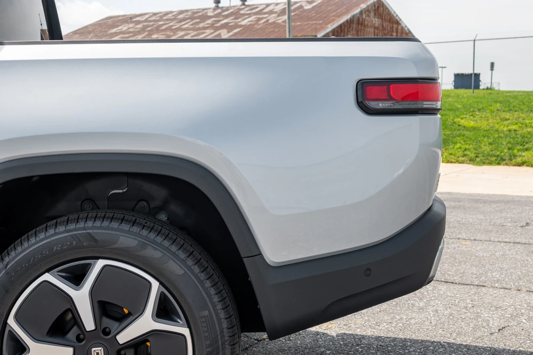 2022 Rivian R1T - Image 31 of 31