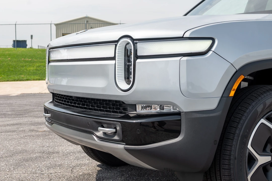 2022 Rivian R1T - Image 17 of 31