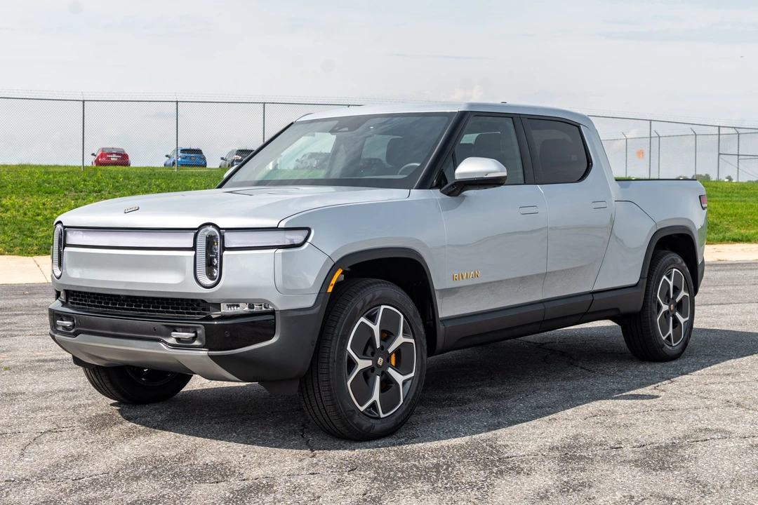 2022 Rivian R1T - Image 8 of 31
