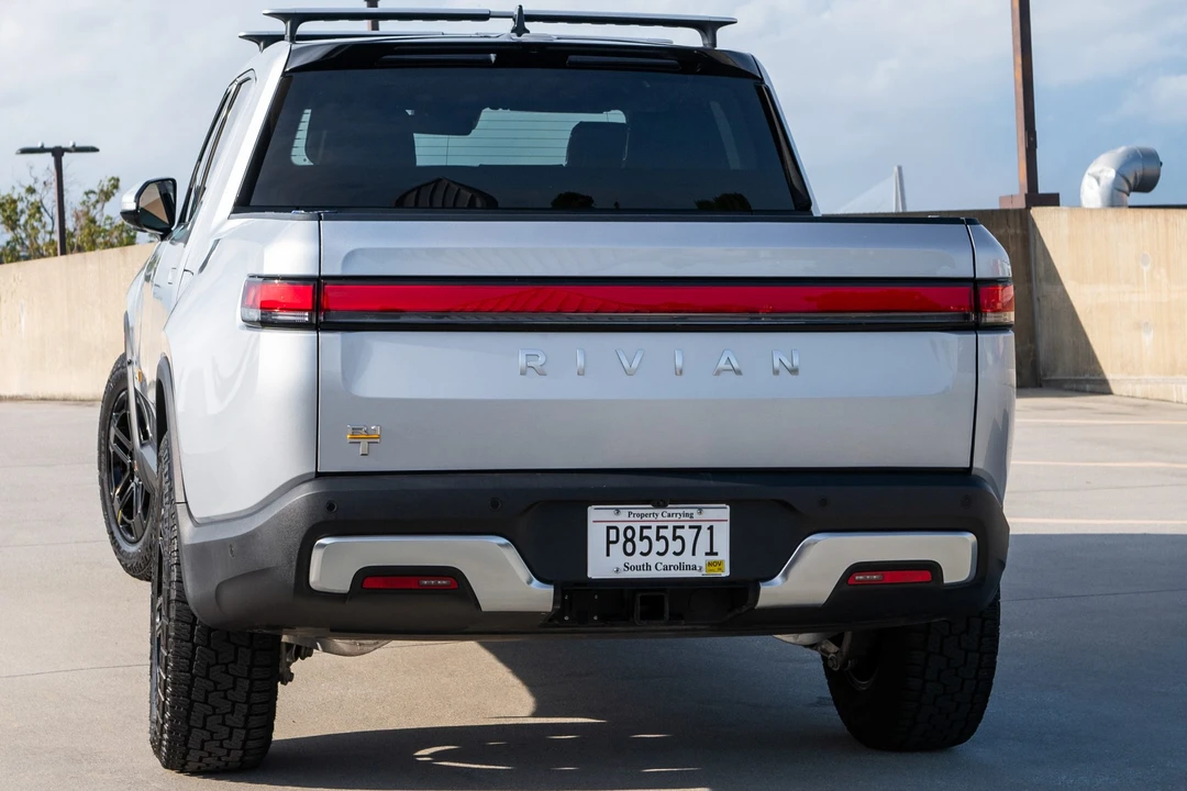 2022 Rivian R1T - Image 5 of 31