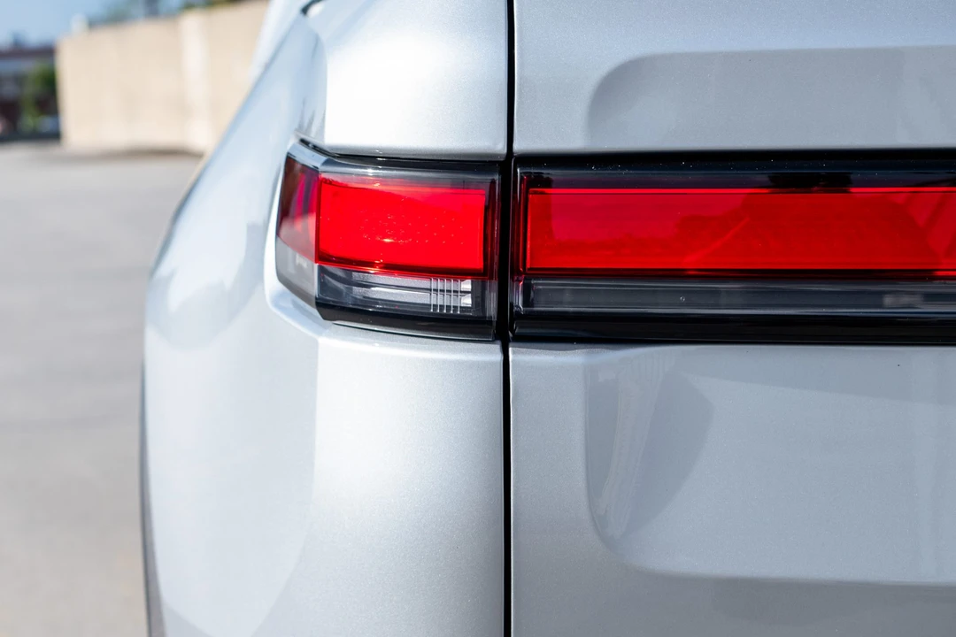 2022 Rivian R1T - Image 29 of 31