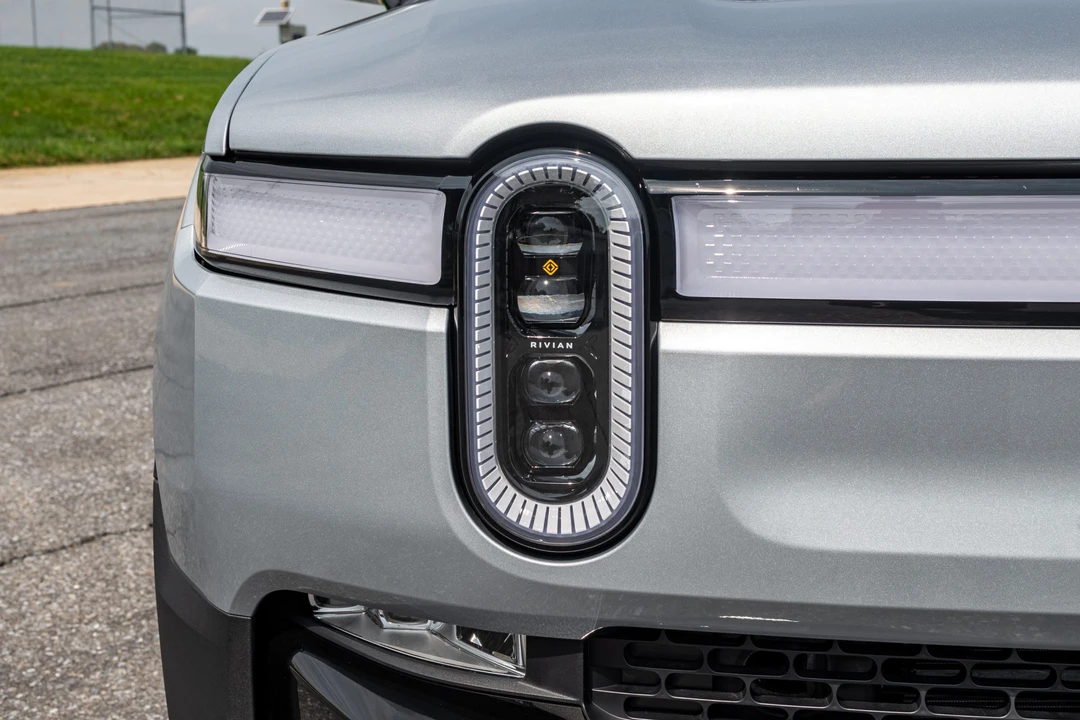 2022 Rivian R1T - Image 13 of 31
