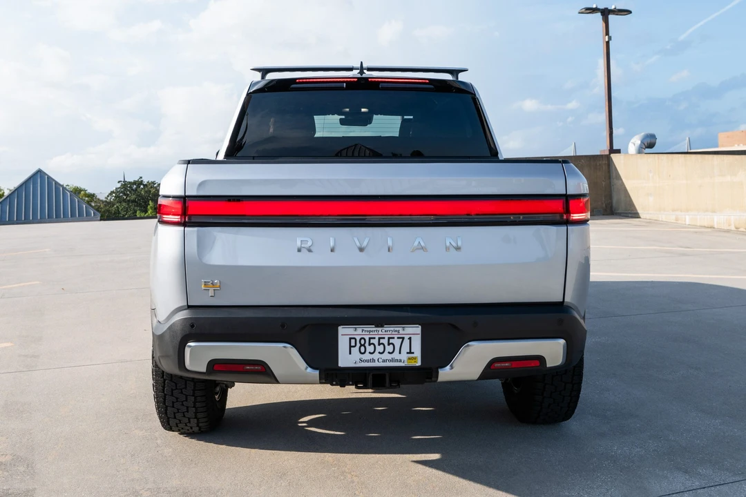 2022 Rivian R1T - Image 6 of 31