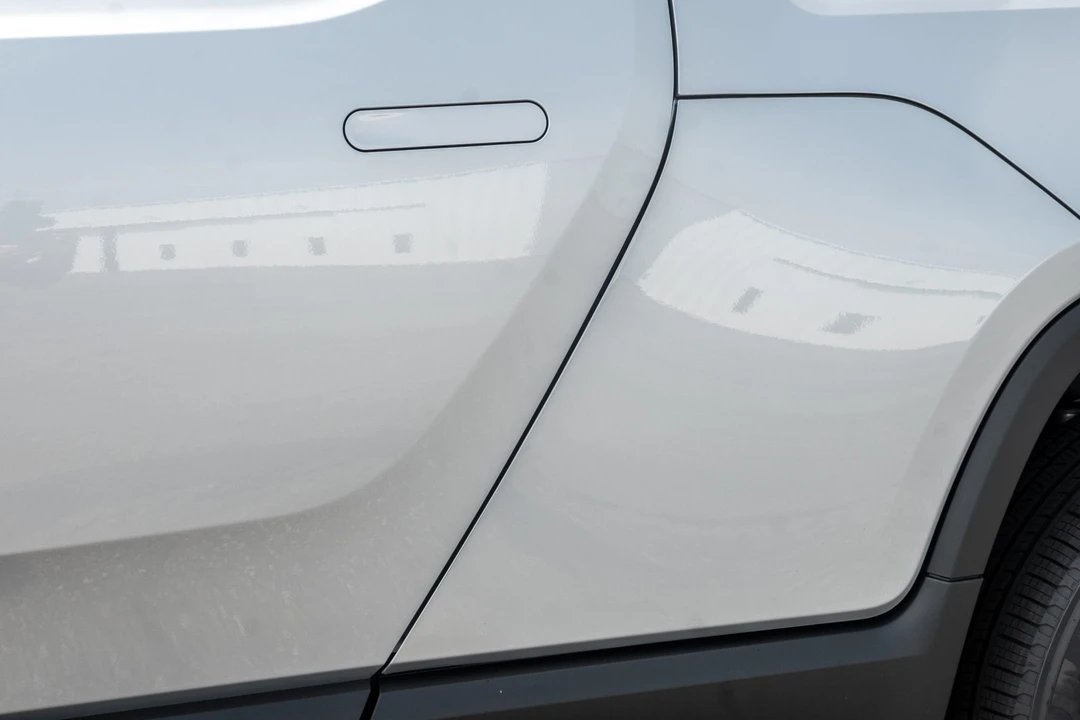 2022 Rivian R1T - Image 24 of 31