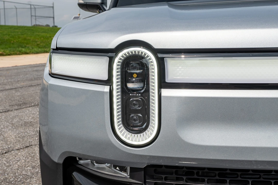2022 Rivian R1T - Image 14 of 31