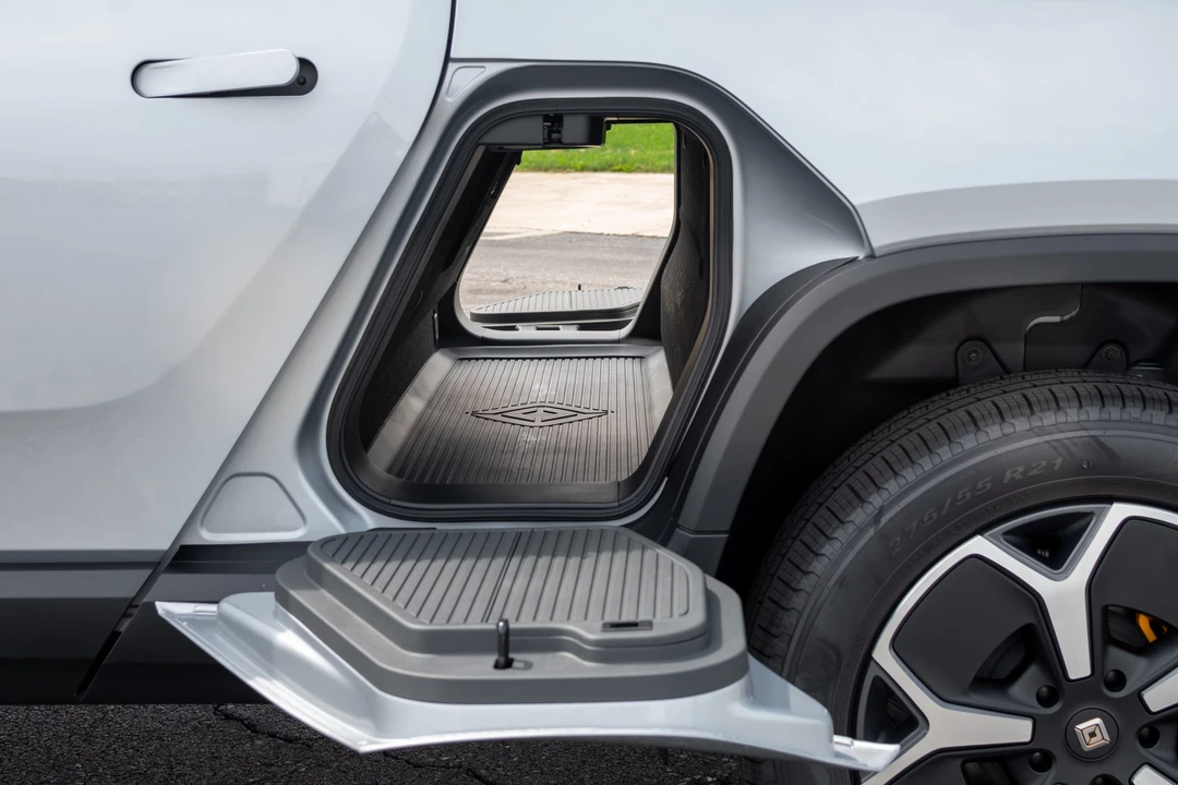2022 Rivian R1T - Image 26 of 31