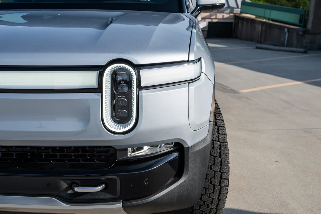 2022 Rivian R1T - Image 13 of 31