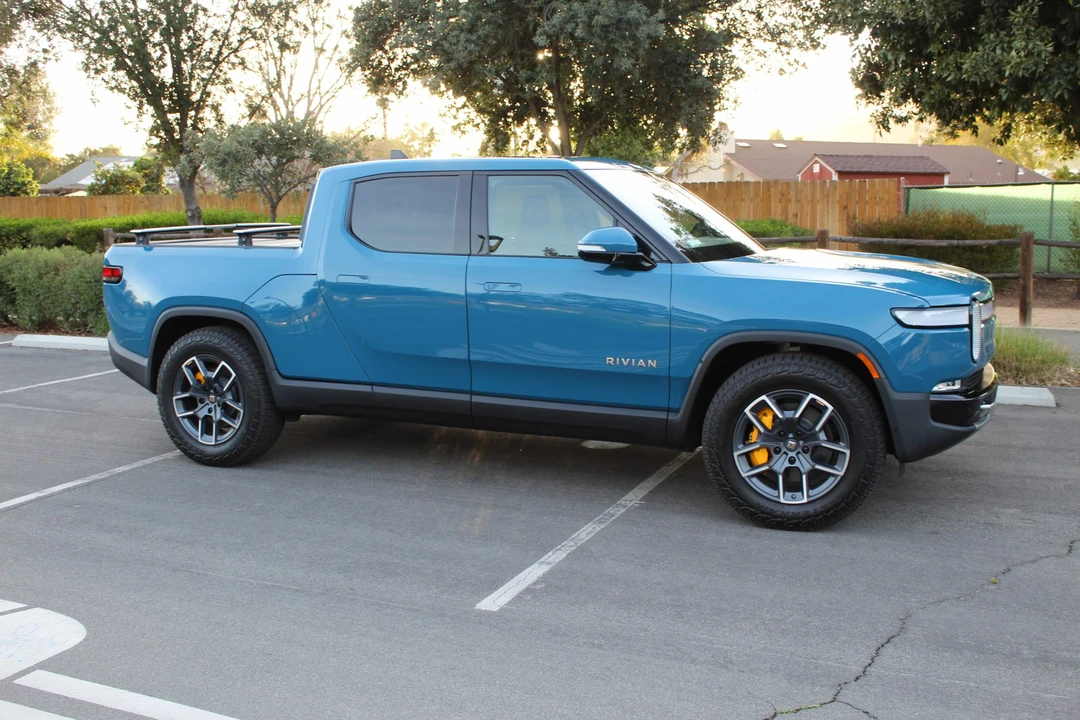 2022 Rivian R1T - Image 20 of 31