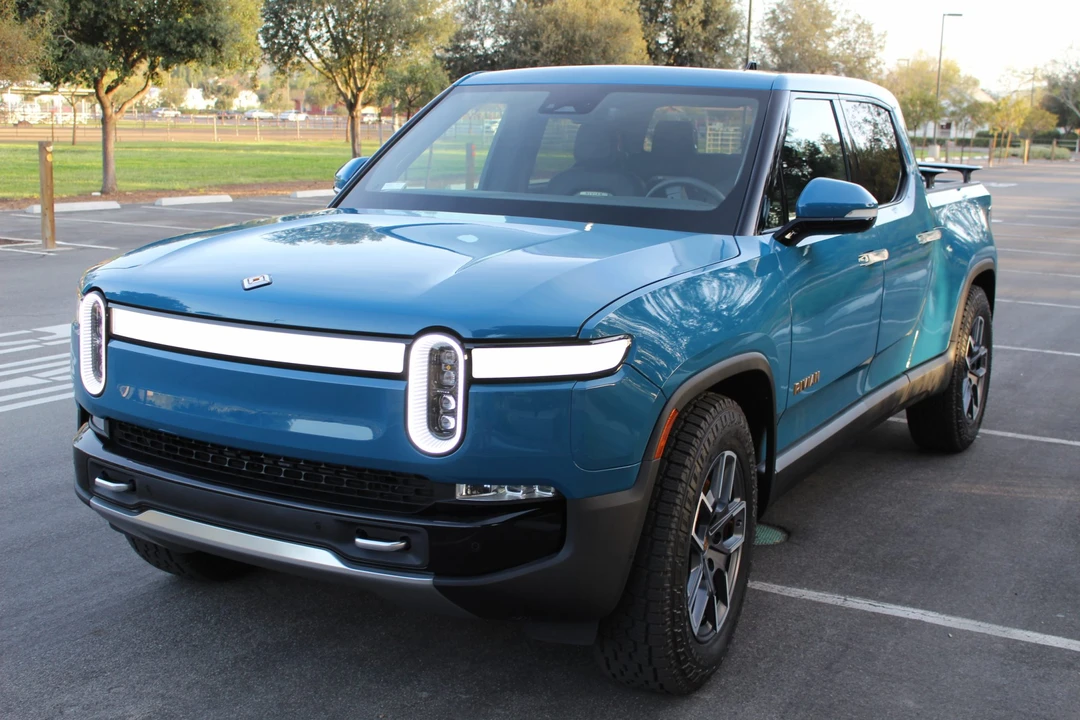 2022 Rivian R1T - Image 7 of 31