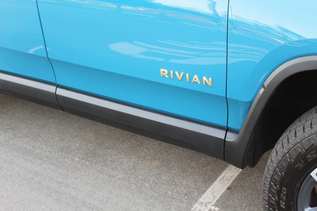 2022 Rivian R1T - Image 26 of 31
