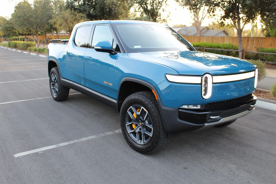 2022 Rivian R1T - Image 3 of 31