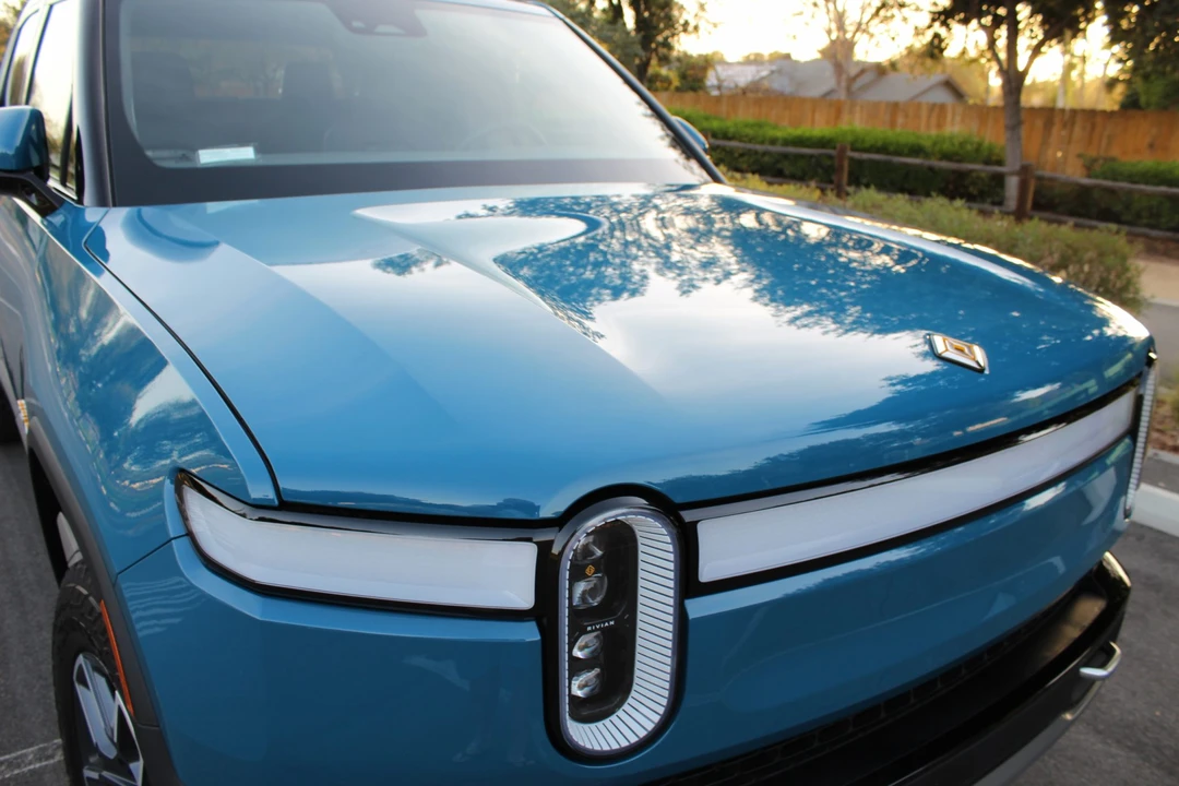 2022 Rivian R1T - Image 30 of 31